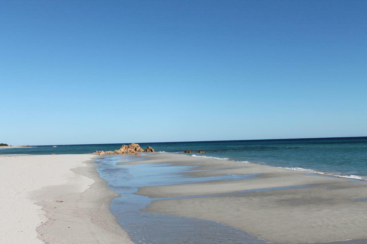 Вилла Villetta Indipendente Fronte Spiaggia Будони Экстерьер фото